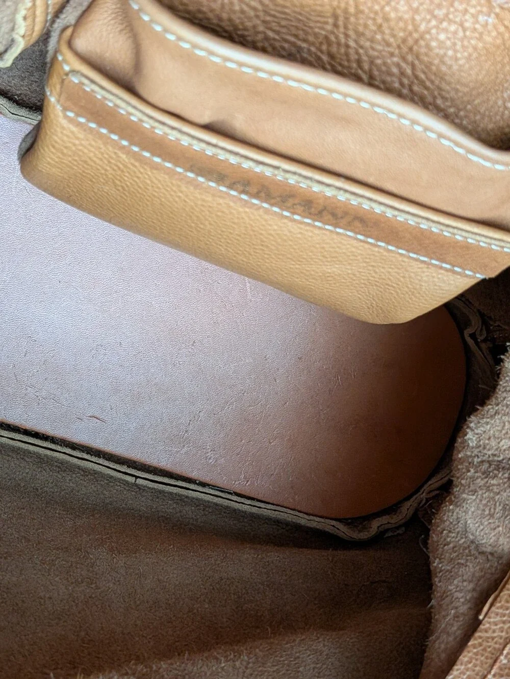 Vintage Amann Tan Leather Shoulder Bag with Decorative Medallion